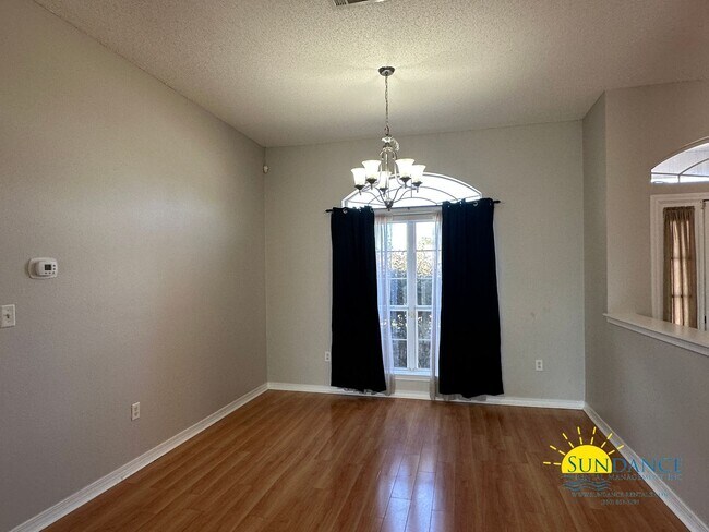 Photo - Beautiful 4 Bedroom Home in Navarre!