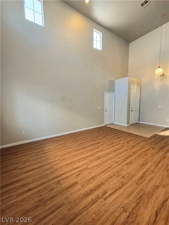 16 Frad Ave