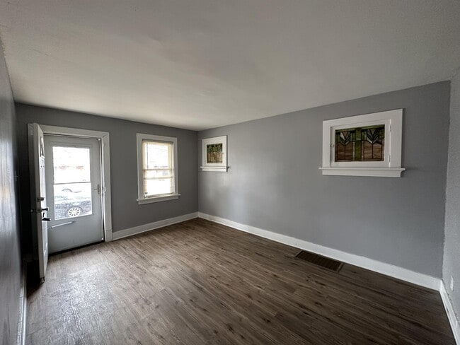 Photo - 8303 Braddock Dr