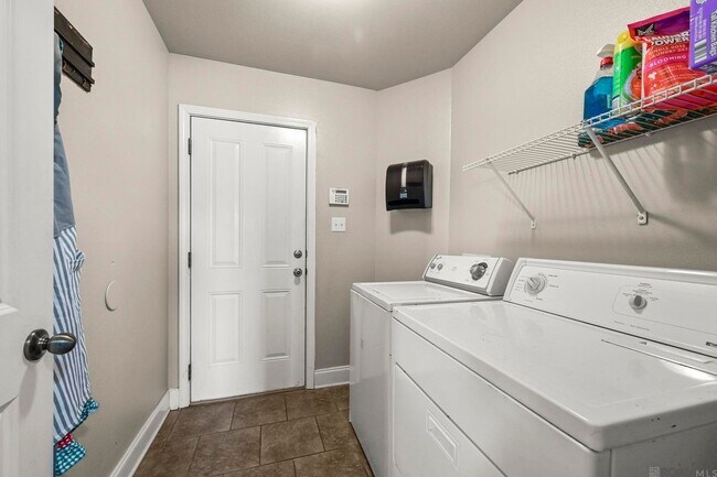 Photo - 41481 Hearthstone Ave