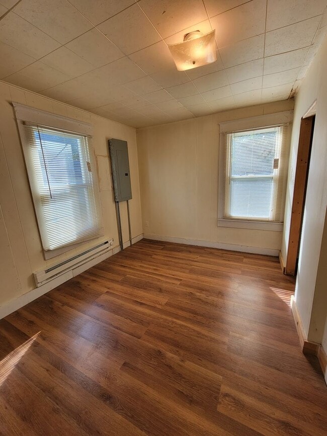 Photo - 1011 W Elm Arcade