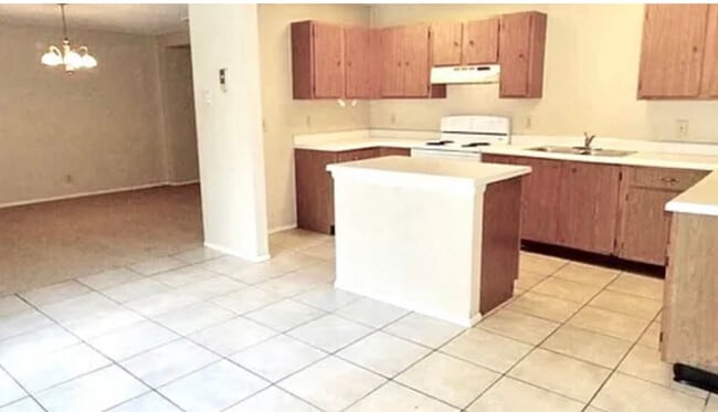 Photo - 7422 Radford Trail