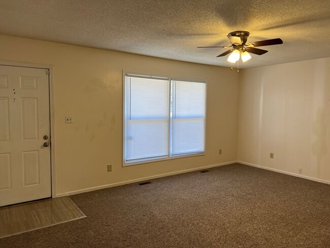 Photo - 2014 Cedar Point Cir