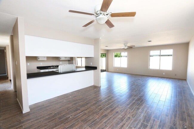 Photo - 1276 S Pagent Ave