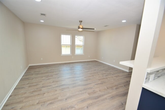 Photo - 1725 Avenue O