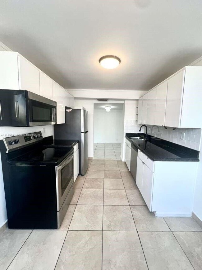 Photo - 100 Golden Isles Dr Unit 406