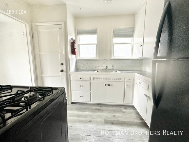 Photo - 6857 Willoughby Ave Apartment Unit 1