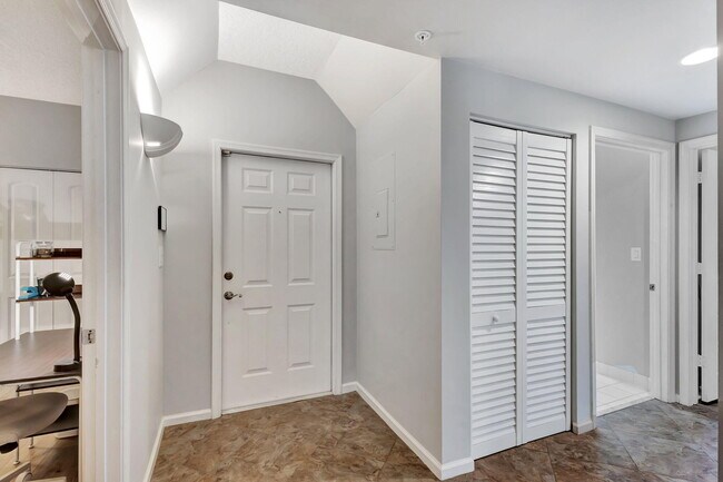 Photo - 300 Uno Lago Dr Unit 101