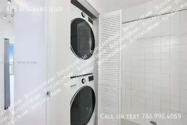 888 Biscayne Blvd