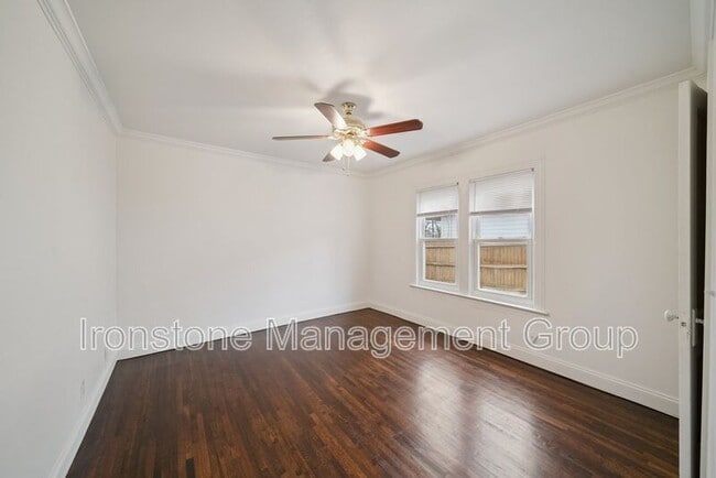 Photo - 2119 W 40th St