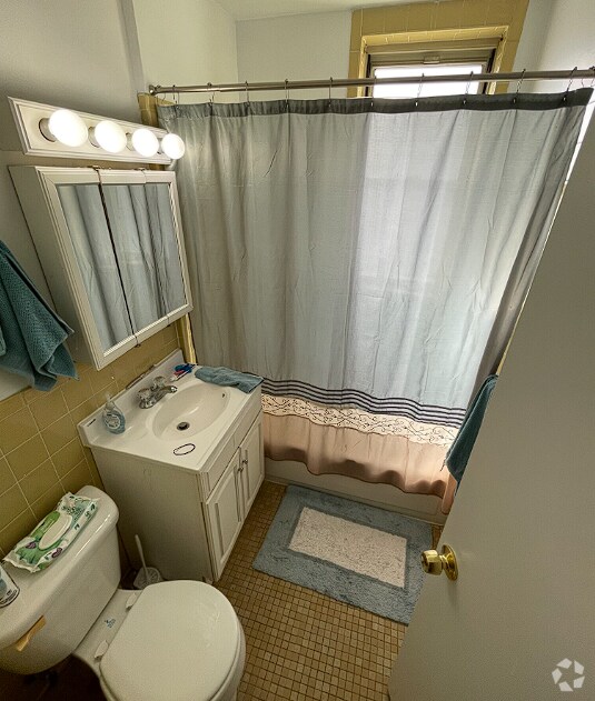 Building Photo - 20 Colborne Rd Unit 12a Rental