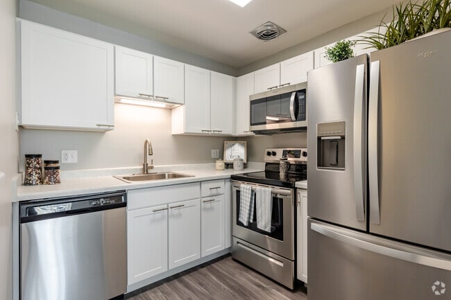 2BR, 1BA - Kitchen