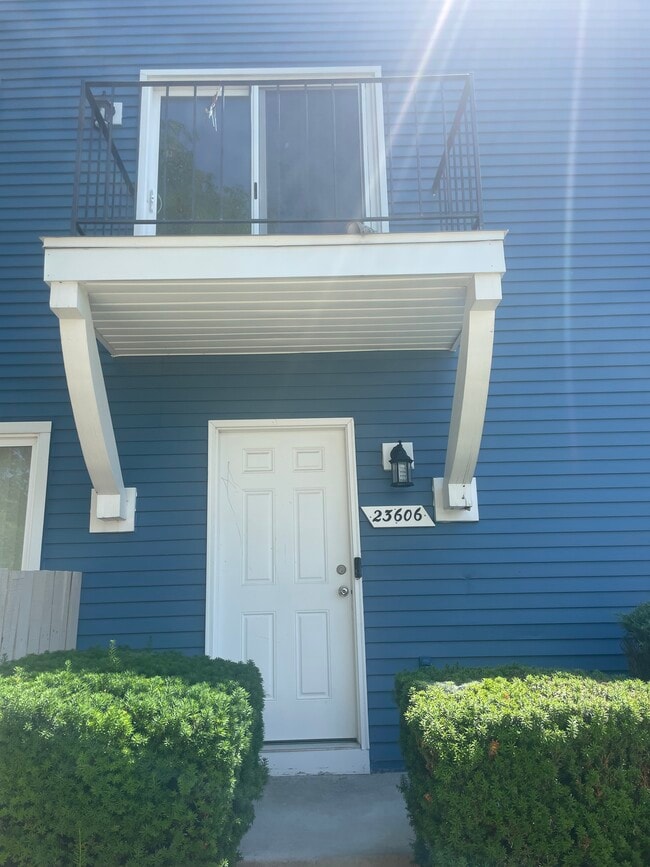 Building Photo - 23606 Meeting Hall Ln Unit 2 bed 1 bath available on rent
