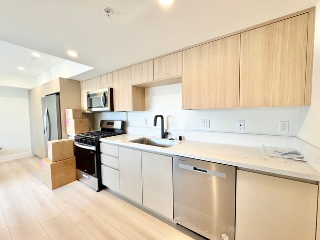 Photo - 226 N Berendo St Unit 303