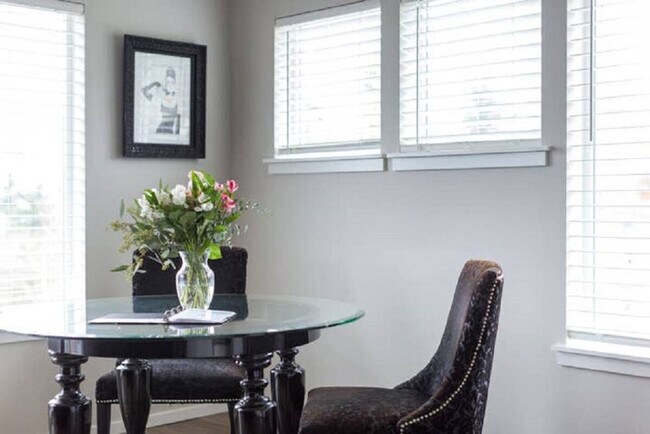 Photo - 624 E 32nd St Unit SI ID1296616P