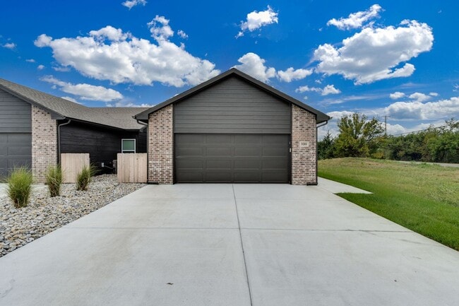 Photo - Falcon Falls- Maxwell Plan