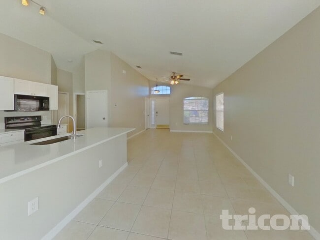 Photo - 2412 Cedarfield Ln