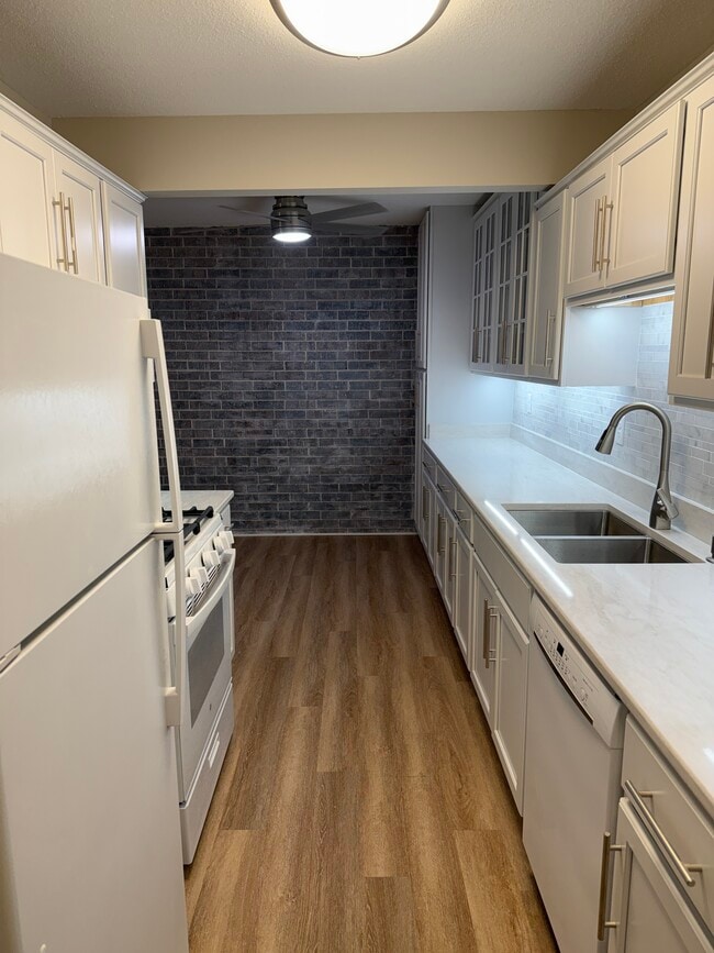 Fully Remodeled Kitchen - 9400 Old Cedar Ave S Unit 219