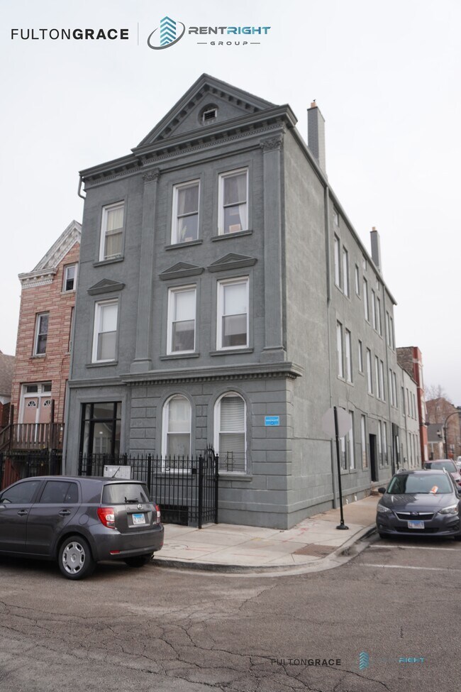 Building Photo - 2031 W 23rd St Unit 2