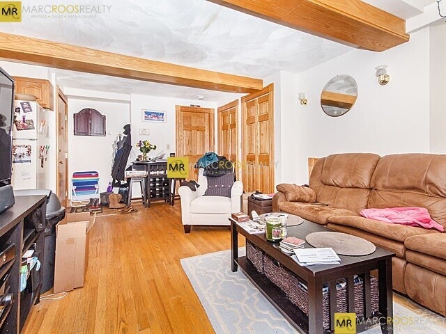 Photo - 39 Charles St