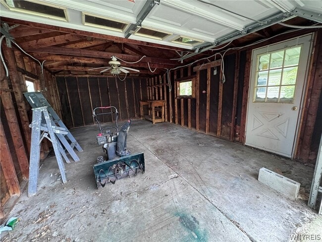 685 Longmeadow Rd