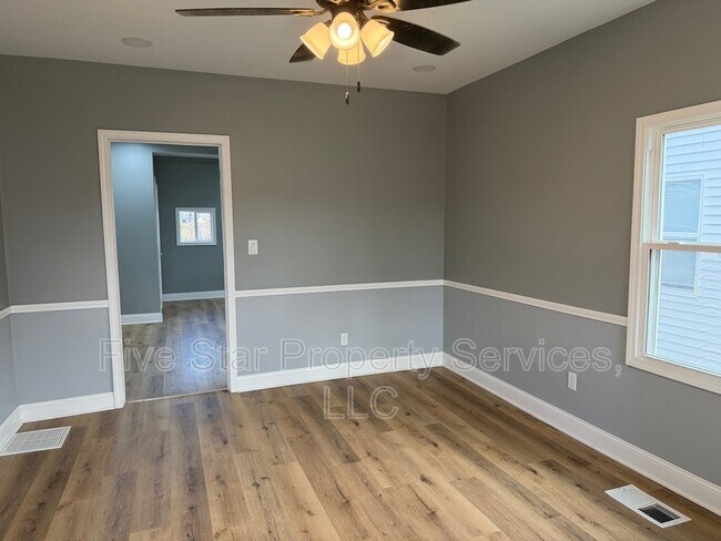 Photo - 1513 E Edwards St