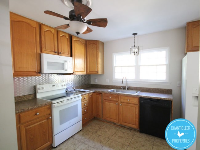 Photo - 1329 Springlawn Ct