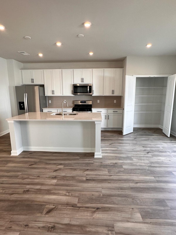 Photo - 340 Dearborn Sta Dr