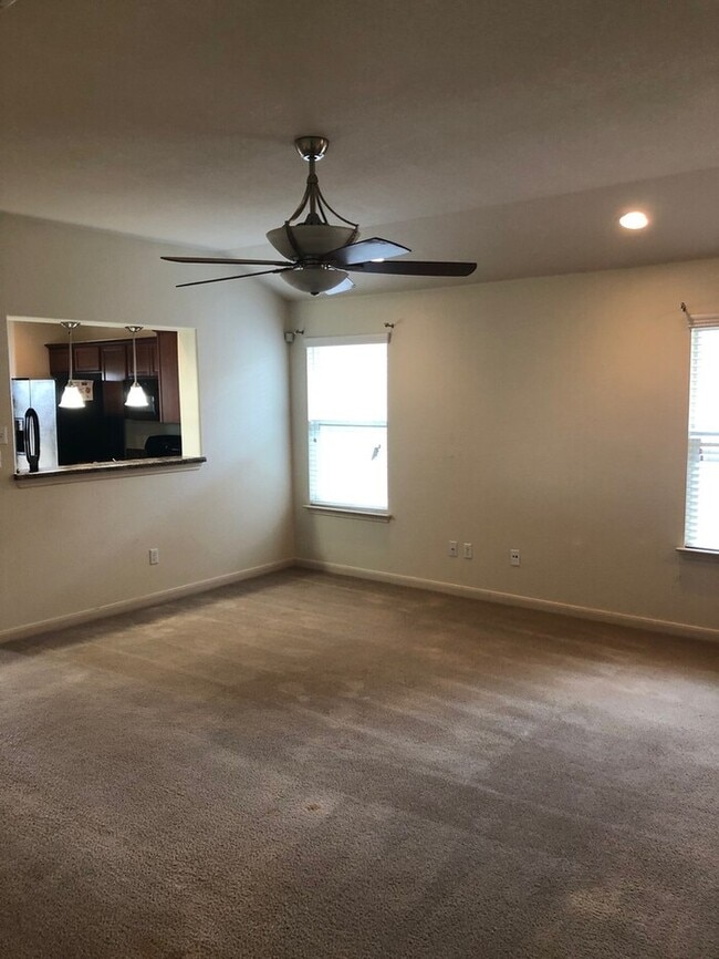 Photo - BEAUTIFUL 4 BEDROOMS / 2 BATH HOME IN HUNT...