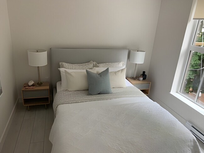 Photo - 1716 Napier St Unit SI ID1495911P