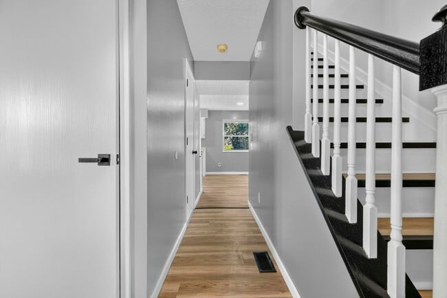 Photo - 8472 Kingsley Dr
