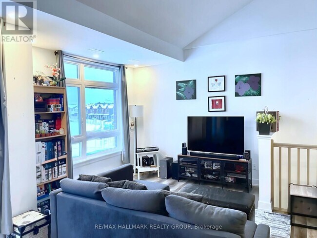 Photo - 300 Tulum Cres Unité i