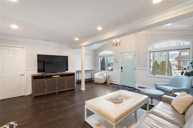 Photo - 6 Charles Pl