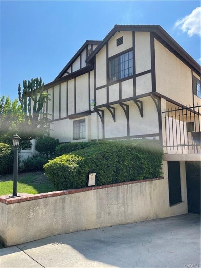 Photo - 19620 Wyandotte St