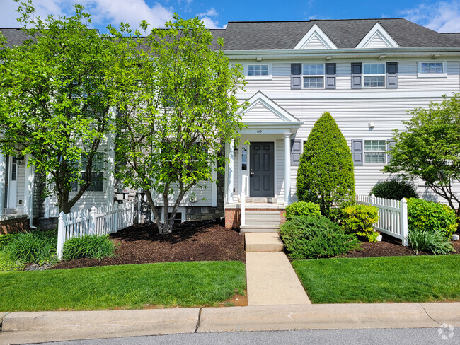 Building Photo - 616 Wagonwheel Rd Rental