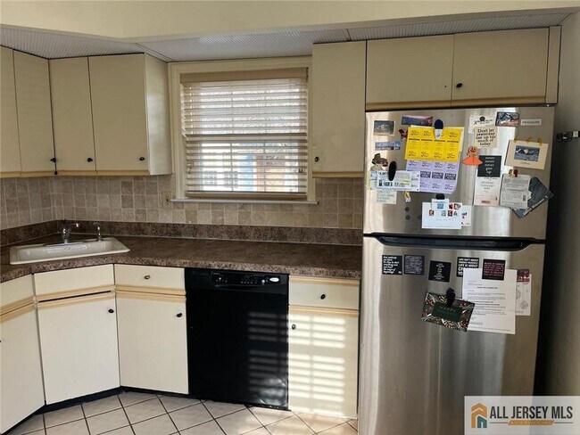 Photo - 27B Benjamin Franklin Dr Unit C