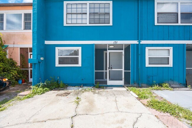 Renovated Town Home 2 bedroom 1 5 - Image 