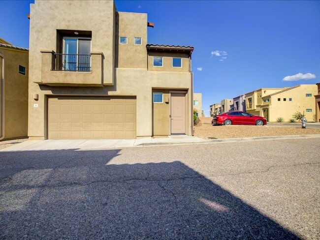Building Photo - 3 Bedroom 2.5 Bath
