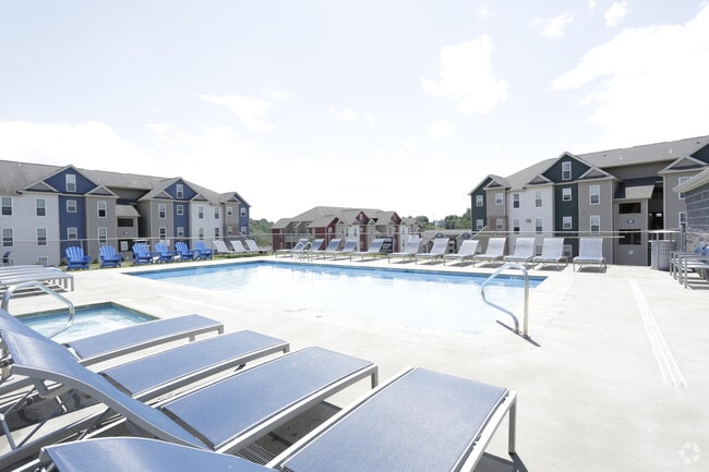 Piscina - The Lofts Morgantown