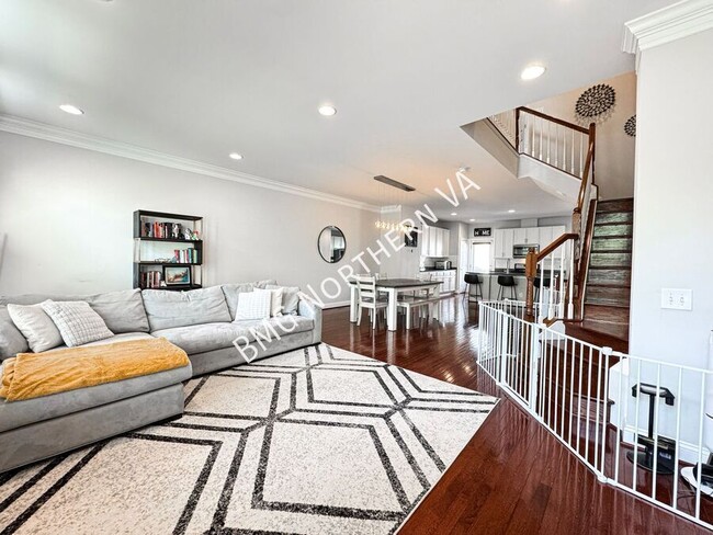 Photo - 9471 Canonbury Square