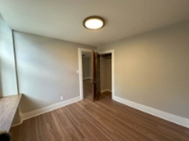 Building Photo - 479 State St Unit 3