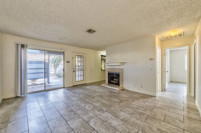 Photo - 221 N Lamb Blvd