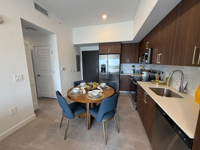 Photo - 1851 Fillmore St Unit B