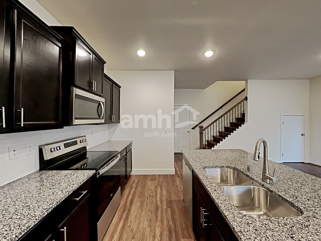Photo - 33122 Evergreen Ave SE