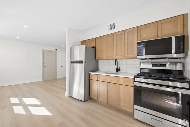 1BR, 1BA - 650SF - Kitchen