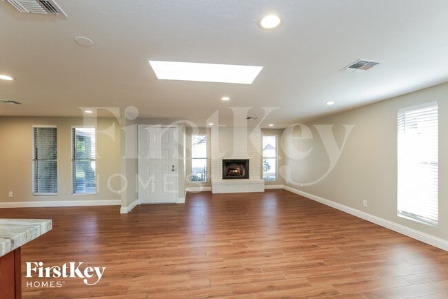 Photo - 2109 N Verano Way