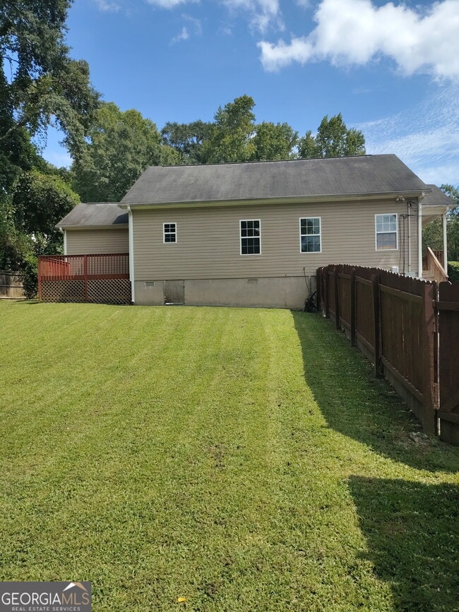Photo - 8146 Thompson St