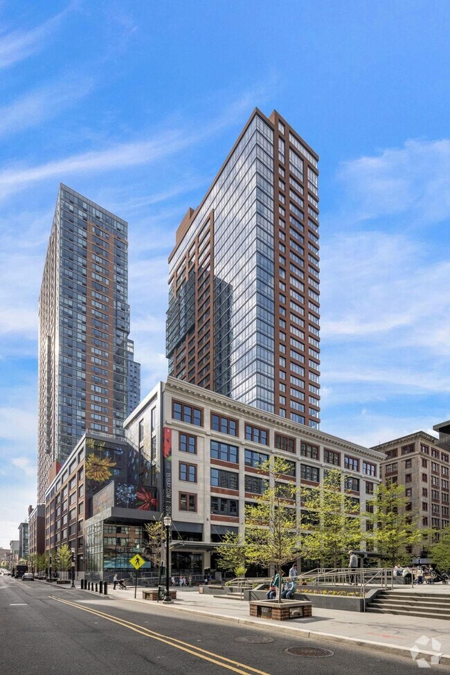 Building Photo - 155 Bay St Unit 1006 Rental