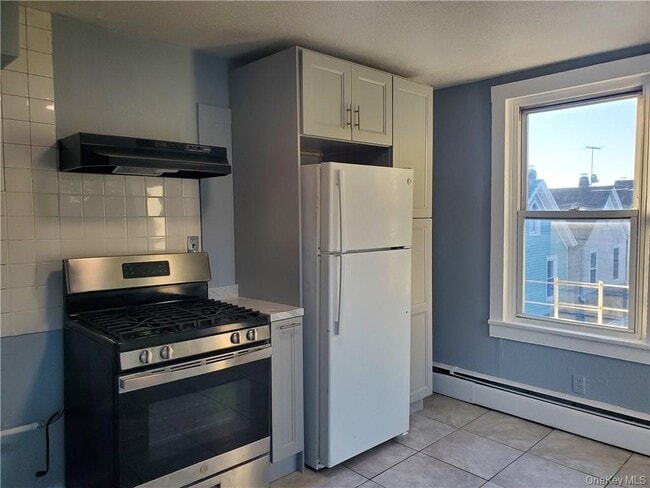 Photo - 76 State St Unidad 10