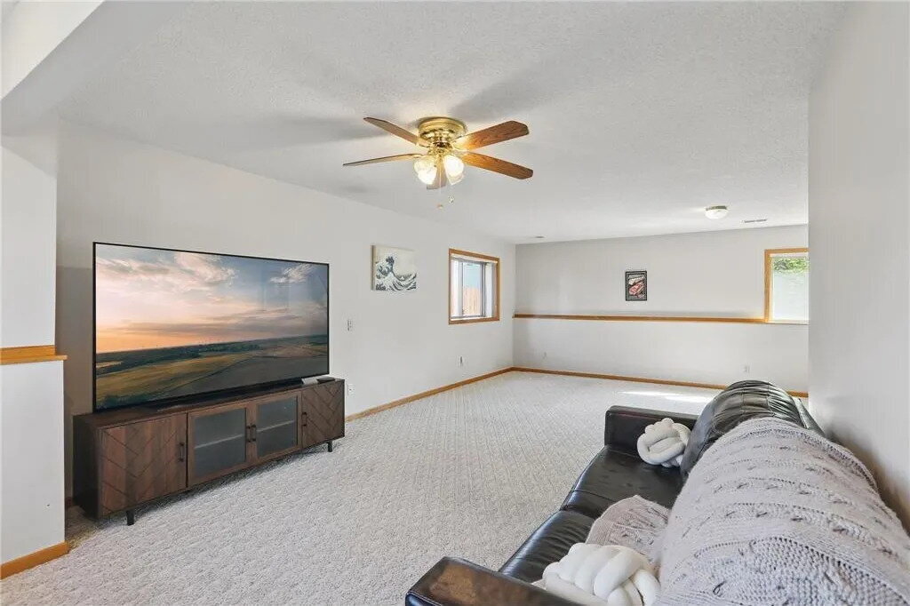 Photo - "Charming 3-Bed Minneapolis Retreat with 2 Full Baths & Spacious 2040 Sq Ft Layout!"